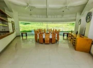 Casa · 1080m² · 7 Recámaras · 10 Estacionamientos · Casa - Pueblo Atlacahualoya