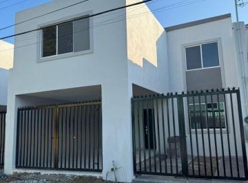 Casa · 104m² · 2 Recámaras · 2 Estacionamientos · Casa en Latinoamericano