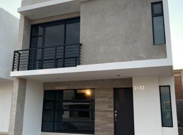 Casa · 157m² · 3 Recámaras · 2 Estacionamientos · Casa en Fraccionamiento Villa del Cedro