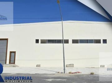 Bodega comercial · 1900m² · 10 Estacionamientos · Bodega en Renta en Escobedo