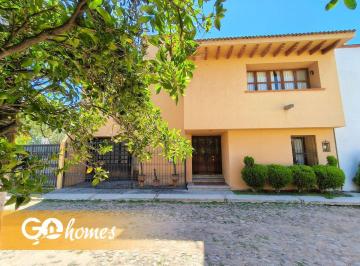 Casa de 3 habitaciones, Tequisquiapan · Hermosa y Centrica Casa Estilo Colonial en Tequisquiapan, Fracc Los Claustros