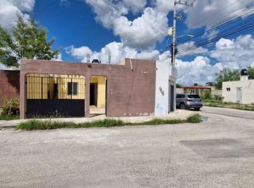 Casa · 198m² · 2 Recámaras · 2 Estacionamientos · Venta Casa Caucel