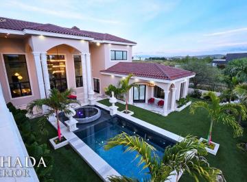 Casa de 5 habitaciones, Querétaro · Casa en El Campanario Queretaro Venta Premium