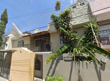 Casa de 3 habitaciones, Guadalajara · ¡Excelente Oportunidad! Venta de Casa En, C. Oviedo, Santa Elena de La Cruz, 44230 Guada, Jal..