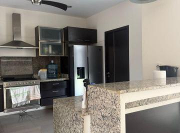 Casa de 3 habitaciones, Carmen · Casa en Renta Climatizada en Ciudad del Carmen