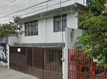 Casa de 3 habitaciones, León · Casa en Venta en León Guanajuato. Clm