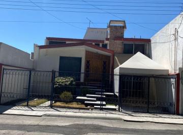 Casa de 3 habitaciones, Durango · Casa en Venta de 250 m² de Terreno en El Fraccionamiento Guadalupe, Durango.