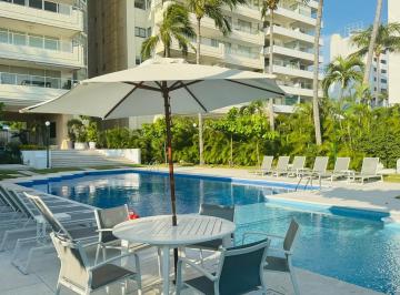 Departamento · 318m² · 4 Recámaras · 1 Estacionamiento · Departamento en Venta Frente a La Playa Torre del Mar | 318 m² en Acapulco con Amenidades y Vista Pa