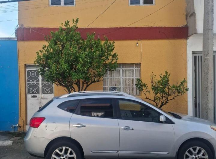Casa · 160m² · 6 Recámaras · 1 Estacionamiento