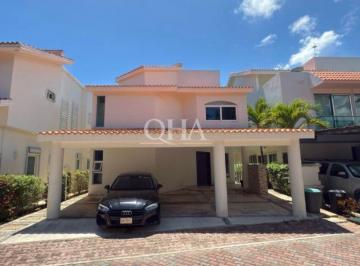 Casa en condominio de 4 habitaciones, Benito Juárez · Se Renta Casa en Isla Dorada