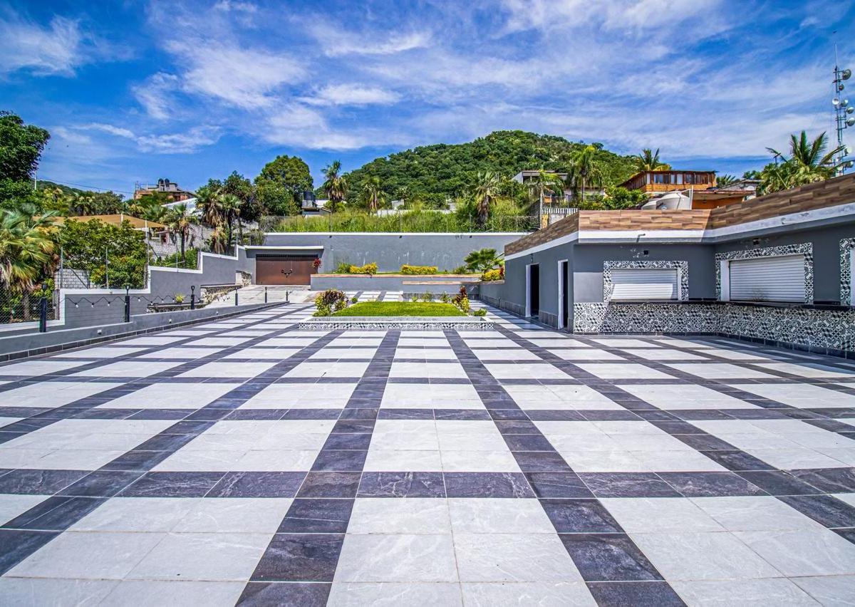 Restaurant or Event Garden Rental with Terrace in Jiutepec (East of Cuernavaca)