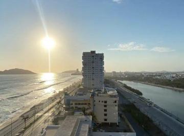 Departamento de 2 habitaciones, Mazatlán · Departamento en Venta Sobre Malecón, Mazatlán. Cerca de 100 m², con Vista Al Mar y a La Marina