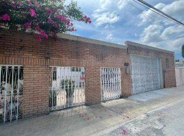 Casa · 270m² · 3 Recámaras · 2 Estacionamientos · Casa en Venta en Contry Tesoro Monterrey Nuevo Leon Zona Sur