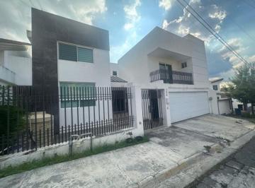 Casa de 4 habitaciones, Guadalupe · Casa en Venta en Contry La Silla