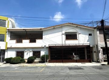 Casa · 568m² · 5 Recámaras · Casa en Venta en Contry, Monterrey
