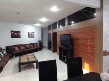 Casa · 210m² · 5 Recámaras · 7 Estacionamientos · Casa en Venta Amueblada en Fraccionamiento Las Brisas de Cuernavaca