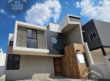 Casa en condominio · 221m² · 4 Recámaras · 3 Estacionamientos · PH - Fraccionamiento Zibatá