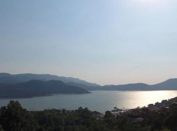 Terreno / Lote · 1571m² · Terreno con Espectacular Vista Al Lago y Orientación Sur