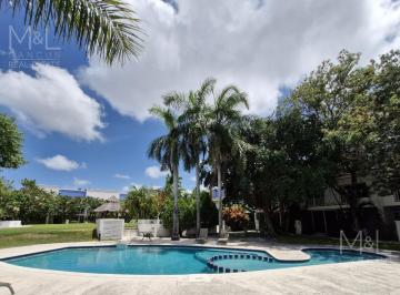 Casa en condominio · 268m² · 3 Recámaras · 2 Estacionamientos · Casa en Venta en Cancún, Condominio Capulines, 3 Recámaras, Alberca. Supermanzana 17