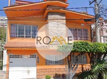 Casa de 4 habitaciones, Nezahualcóyotl · Casa en Nezahualcoyotl en Recuperacion Bancaria Cercaa de Plaza Ciudad Jardin