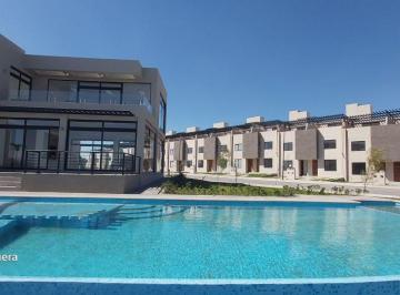 Casa de 3 habitaciones, Querétaro · Linda Casa en Renta Eqpada Vigilancia Casa Club Queretaro (Frente Sonterra)