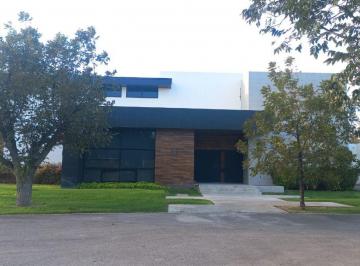 Casa de 5 habitaciones, Torreón · Residencia en Venta en Las Villas Torreón, Coahuila