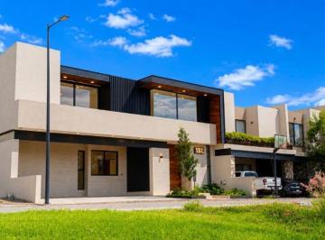Casa de 5 habitaciones, Querétaro · Casa en Venta en La Vista Residencial Querétaro