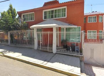 Casa de 4 habitaciones, Ixtapaluca · Casa en Ixtapaluca con Jardin, Cerca de Escuelas, Vias Rapidas y de Alberca Olimpica de Ixt.
