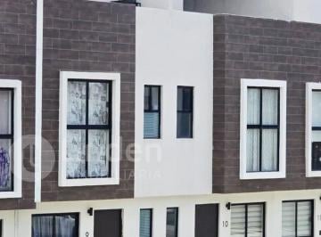 Casa · 86m² · 2 Recámaras · 2 Estacionamientos · Casa en Venta en Residencial Niza, San Francisco Ocotlán, Zona Volkswagen, Puebla.