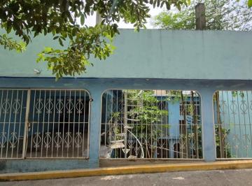 Casa · 190m² · 5 Recámaras · 1 Estacionamiento · Casa en La Colonia Cnop Calle Capulin