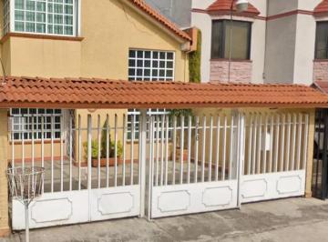 Casa de 3 habitaciones, Tlalnepantla de Baz · Casa en Valle Dorado en Venta Hipotecaria