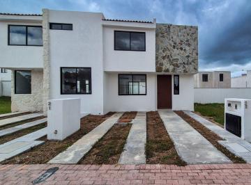8ce29980301d3e6dd7c1b2ad5215f05447002a4a6cb99af36ec96eda1eae7da2 · Casa en Venta en Ciudad Maderas, El Marqués – $2,180,000 con Alberca y Gym
