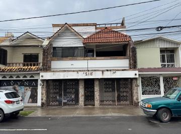 Casa · 292m² · 3 Recámaras · 3 Estacionamientos · Casa en Renta Col. San Isidro, León, Guanajuato