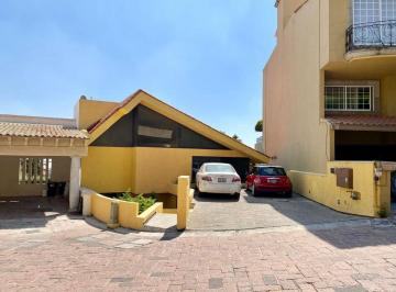 0290633fa1cde23f79a6d5df5950dc95e17e06fa999a59bff49d3a87b190af5b · Casa en Renta en Bosques de Las Lomas
