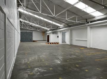 Bodega comercial · 696m² · 4 Recámaras · 2 Estacionamientos · Bodega en Renta Cuauhtémoc