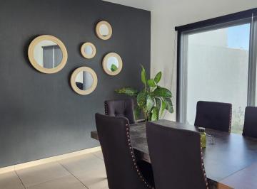 Casa · 194m² · 3 Recámaras · 3 Estacionamientos · Casa en Venta
