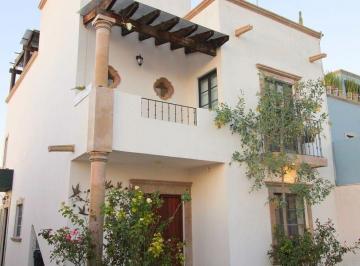 2ee092b04c7f59c491b976aa9a62f859e5af3ecdc458ad9979f19e2681da108a · Casa en Venta en San Miguel de Allende con Espectaculares Vistas