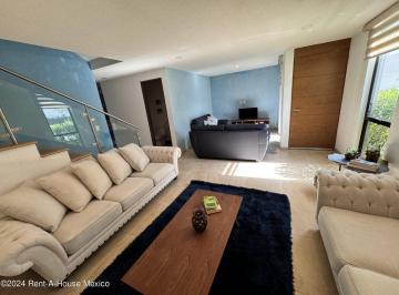 Casa · 200m² · 3 Recámaras · 2 Estacionamientos · Altos de Juriquilla Casa de 3 Recamaras en Venta Rah1753