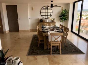 Departamento · 291m² · 3 Recámaras · 2 Estacionamientos · Cumbres del Lago Departamento de 3 Recamaras en Venta Rah801