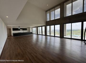 Departamento · 332m² · 3 Recámaras · 2 Estacionamientos · Altos de Juriquilla Penthouse en Renta Rah386