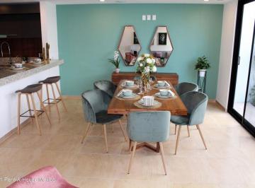 Casa · 216m² · 3 Recámaras · 2 Estacionamientos · Jurica Casa de Tres Niveles en Venta Rah3464