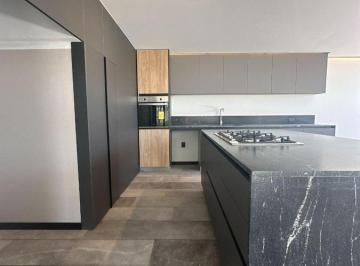Casa · 270m² · 3 Recámaras · 2 Estacionamientos · Casa en Venta Lomas del Campanario Norte San Patricio Queretaro
