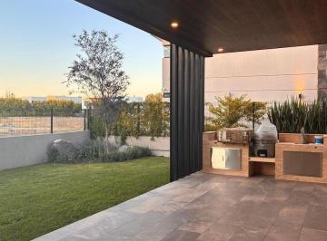 Casa de 4 habitaciones, Querétaro · Casa en Venta El Campanario Querétaro