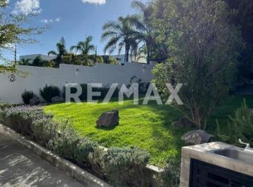 Terreno / Lote · 770m² · 5 Recámaras · 4 Estacionamientos · Casa en Venta en Vista Real Queretaro