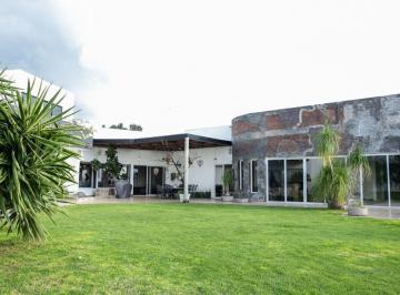 Casa de 4 habitaciones, Corregidora · Casa en Venta en Vista Real y Country Club Corregidora Queretaro