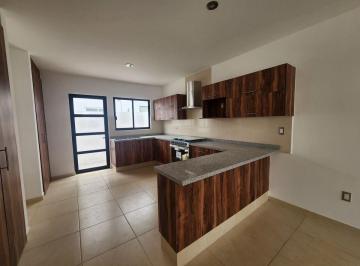 Casa · 174m² · 4 Recámaras · 2 Estacionamientos · Casa en Venta en El Mirador Queretaro