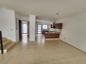 Casa · 128m² · 4 Recámaras · 2 Estacionamientos · Casa en Venta en El Mirador Queretaro