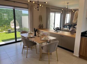Terreno / Lote · 102m² · 2 Recámaras · 2 Estacionamientos · Casa en Venta en Zakia Querétaro