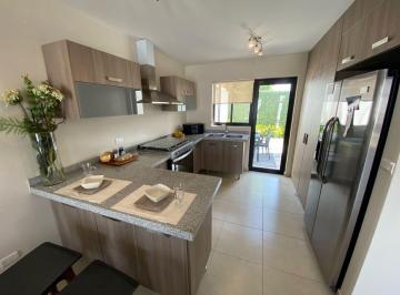 Casa · 138m² · 4 Recámaras · 2 Estacionamientos · Casa en Venta en Zakia Querétaro