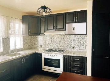 Casa · 128m² · 4 Recámaras · 2 Estacionamientos · Casa en Venta en Vista Alegre Queretaro